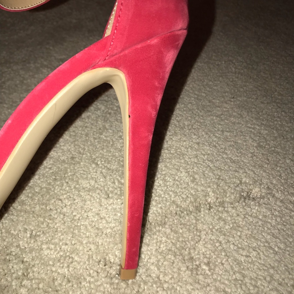 RED SUEDE PLATFORM HEELS - Picture 7 of 7